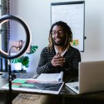 Comment créer une vidéo publicitaire percutante pour son entreprise